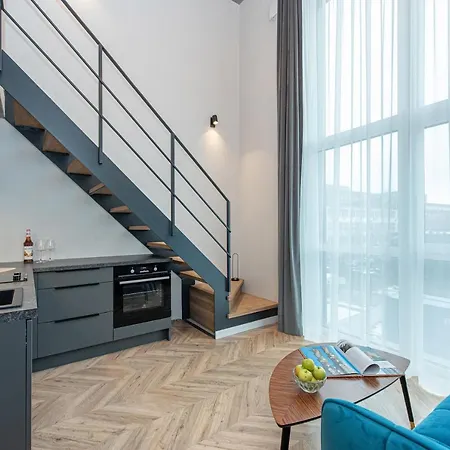 Newly Built Apt W-garage Parking Inc, Self Check-in, By Cohost *